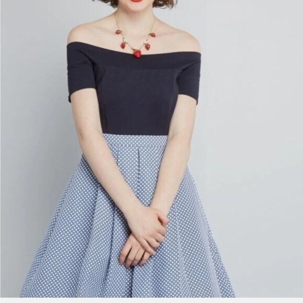 NWT Modcloth off the shoulder dress - Picture 3 of 11